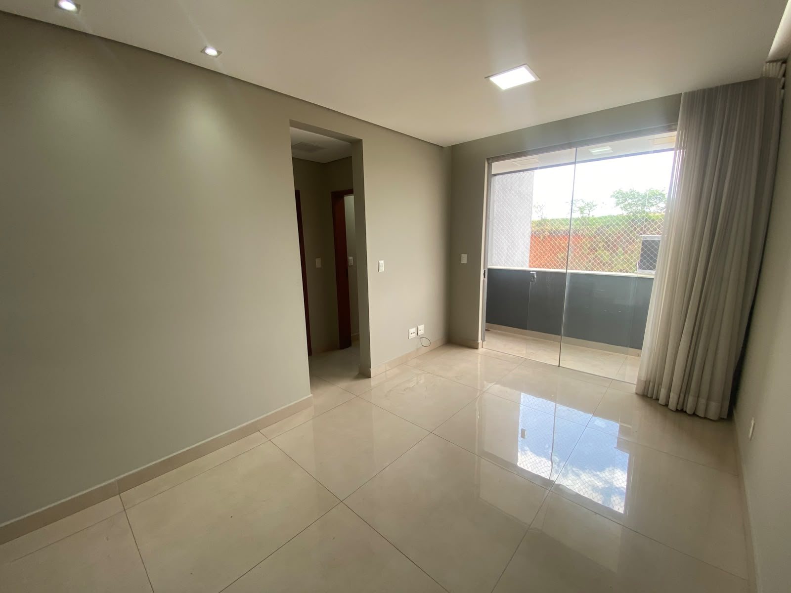 Apartamento de 2 Quartos para Locação - Guaruja Mansoes - R$2.500,00 — foto 2