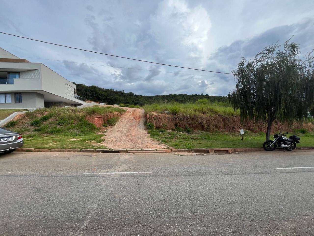Terreno à venda, Condomínio Valle da Serra 1500 m²