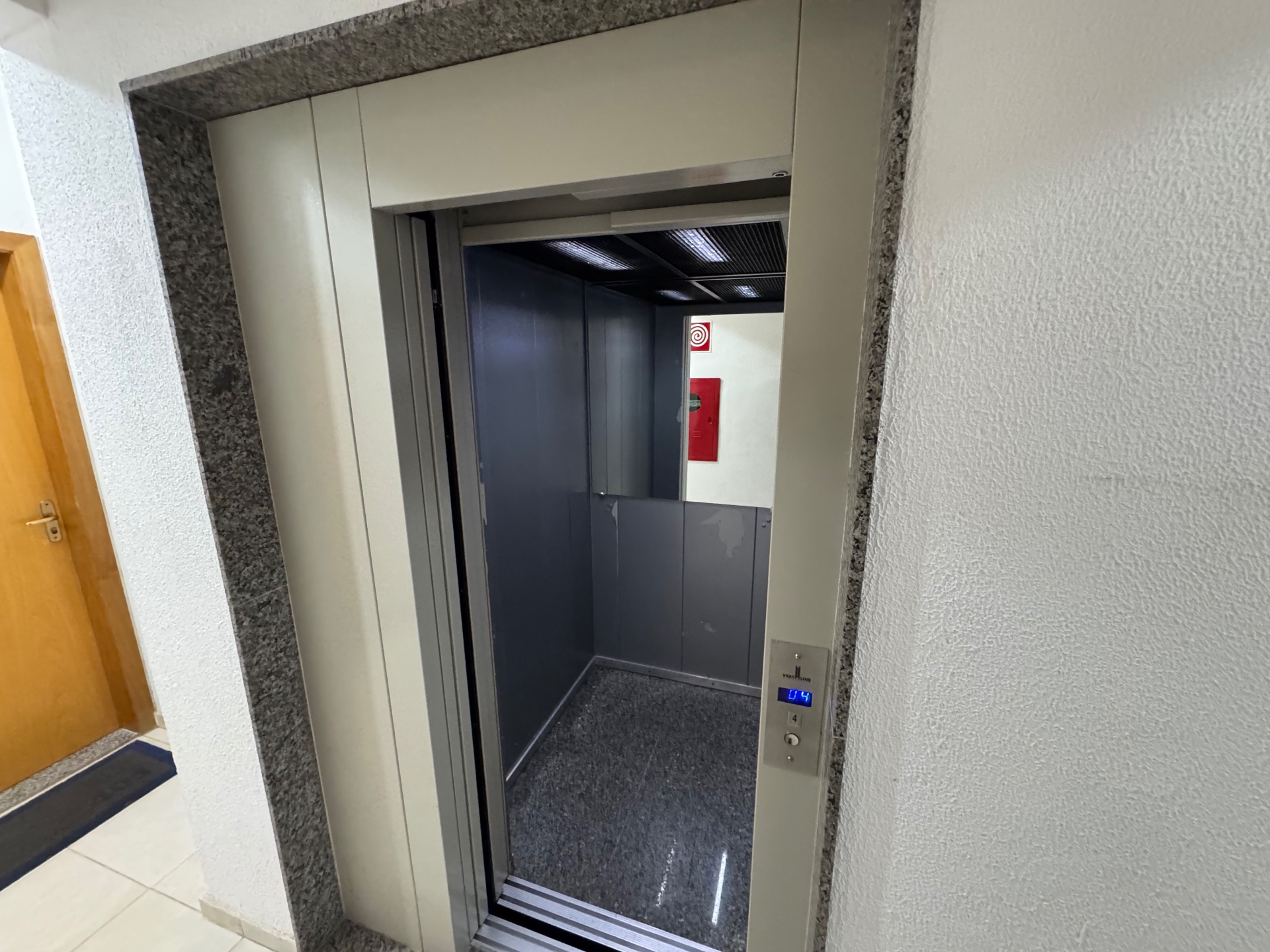 Apartamento torre única bom retiro